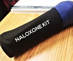 nalaxone kit