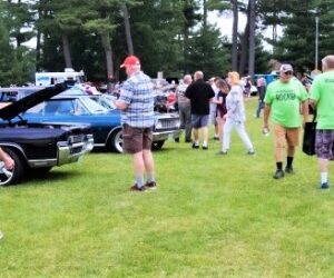 chamber car show field