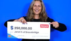 Crossword Deluxe_IG#3353_$250,000.00_Janet Dawson of Bracebridge