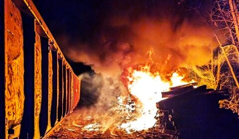 rail ties fire