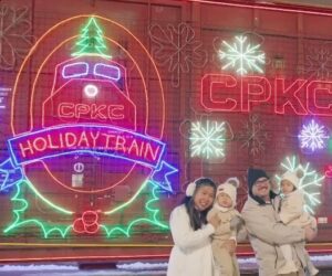 HOLIDAY TRAIN front 2