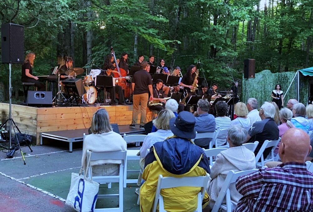 The sunset concerts are a rare treat set amongst the trees on Lake Rosseau every year. The sunset concerts are a rare treat set amongst the trees on Lake Rosseau every year.